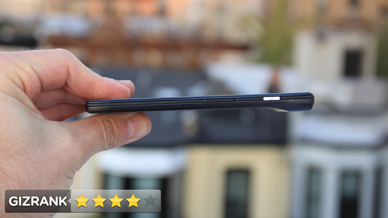 Illustration for article titled Motorola Droid RAZR Lightning Review: Faster, Thinner, Prettier—Like a Supermodel In a Rocket